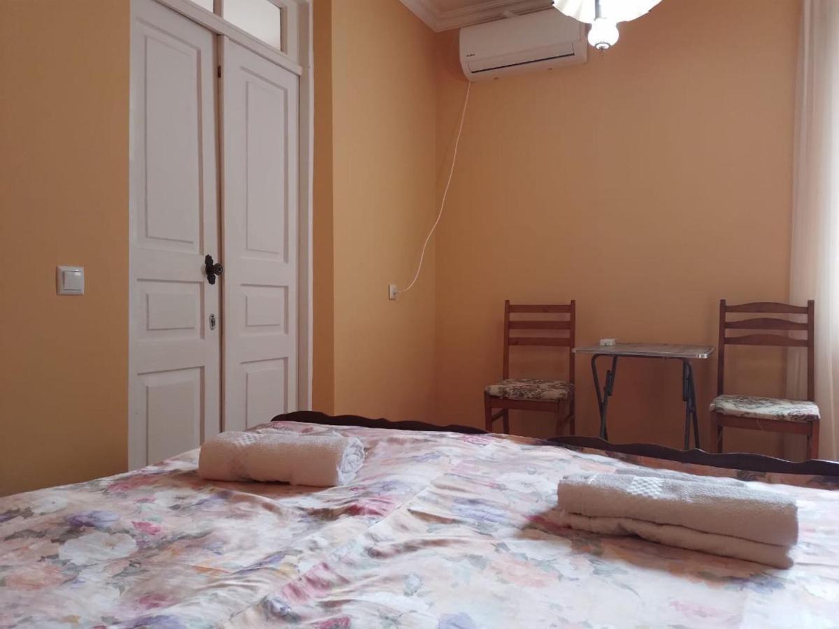 Merabi And Neli Guest House มาคินจอรี ภายนอก รูปภาพ